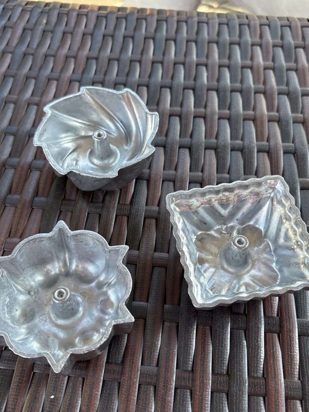 Source Unknown Silver Mini Bundt and Decorative Cake Molds - Set of 3